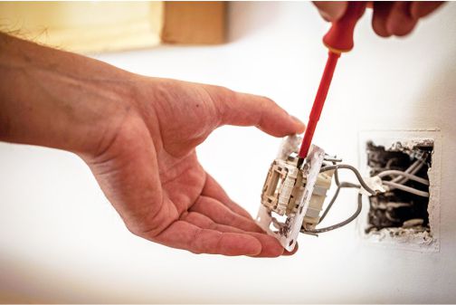 ELECTRICISTA QUINLAN - Electricista - Urgencias 24 Hs en Ciudad de Mendoza y Alrededores